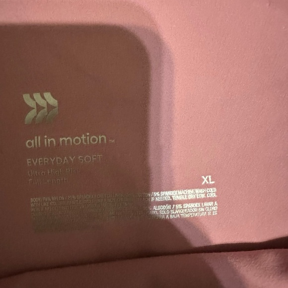 All in Motion Light Pink Women’s Leggings - Picture 6 of 6